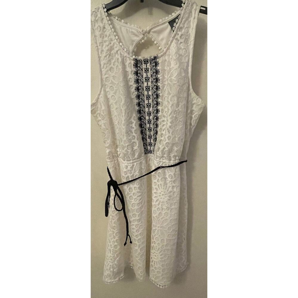 Trixxi Lace Embroidered White lace Belted spring Party casual Dress XL Woman’s